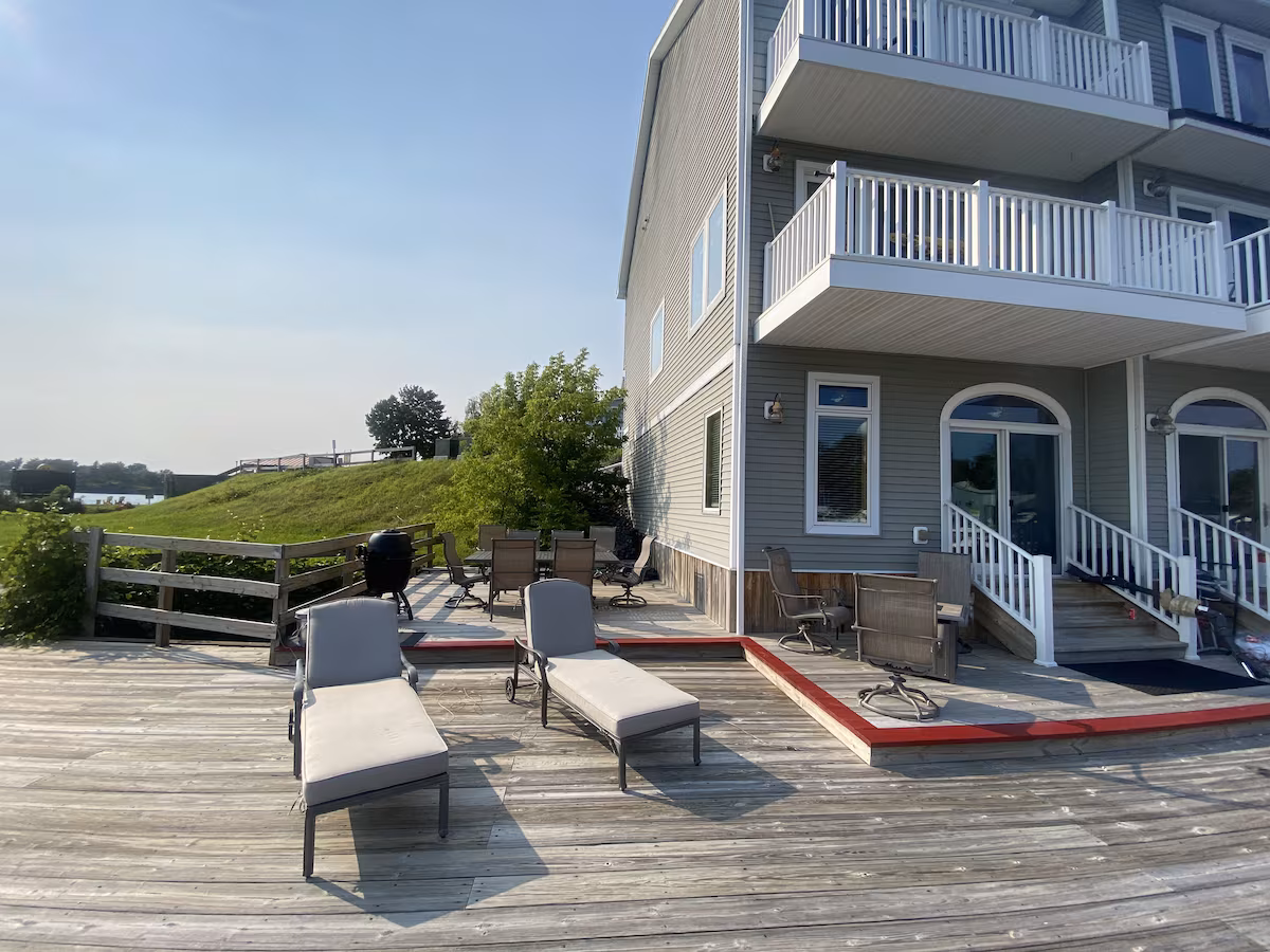 Private lounges on the lawn